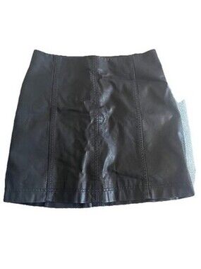 New Free People Faux Leather skirt women’s sz 2 black nwt lined